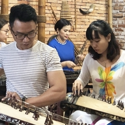 Khóa Học Nhạc Cụ Dân Tộc